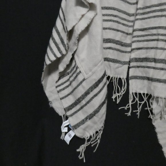 GARAGE one size, striped hooded poncho with deep pockets, BNWT - Picture 4 of 15